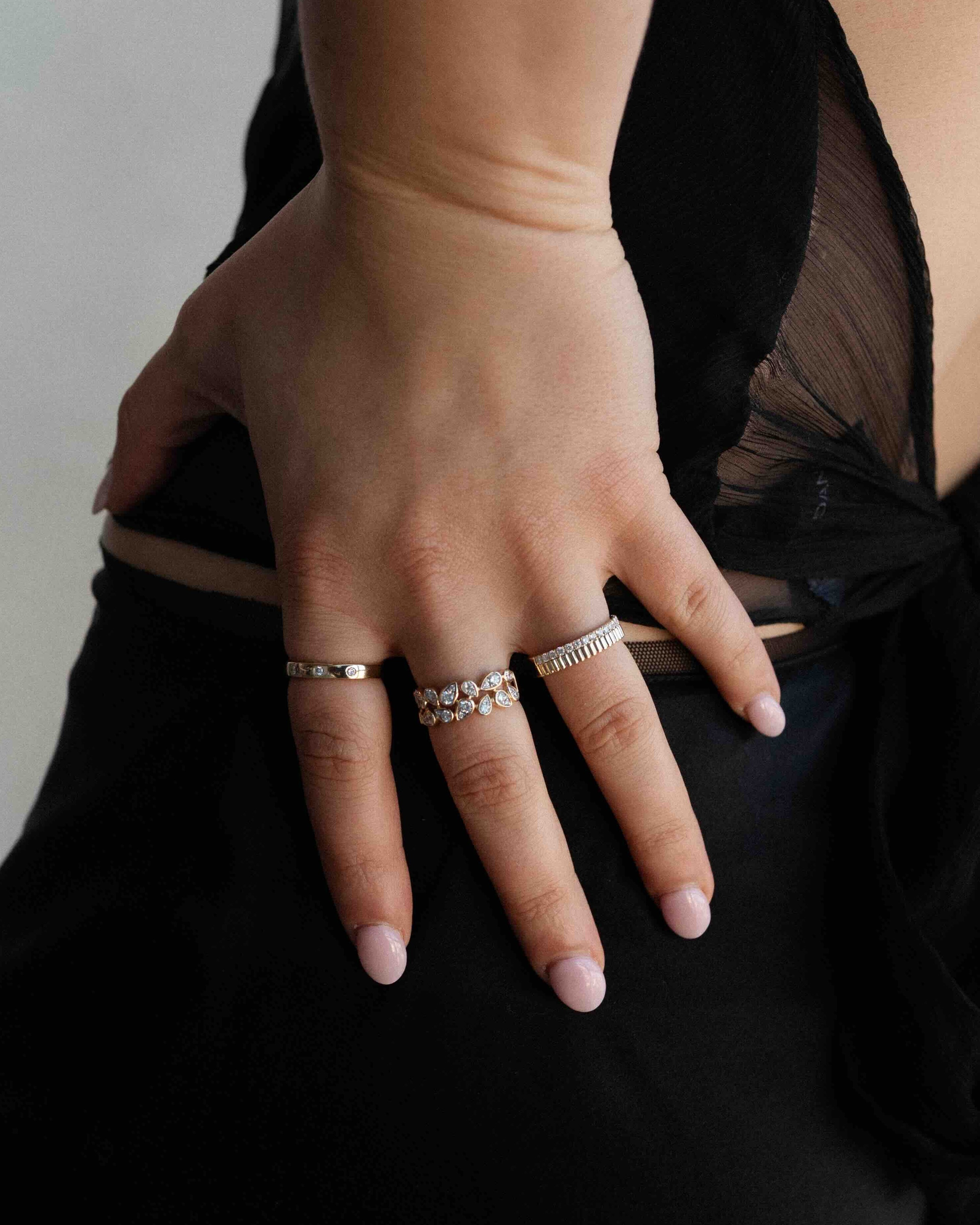 Classic Burnished 4 Diamond Band