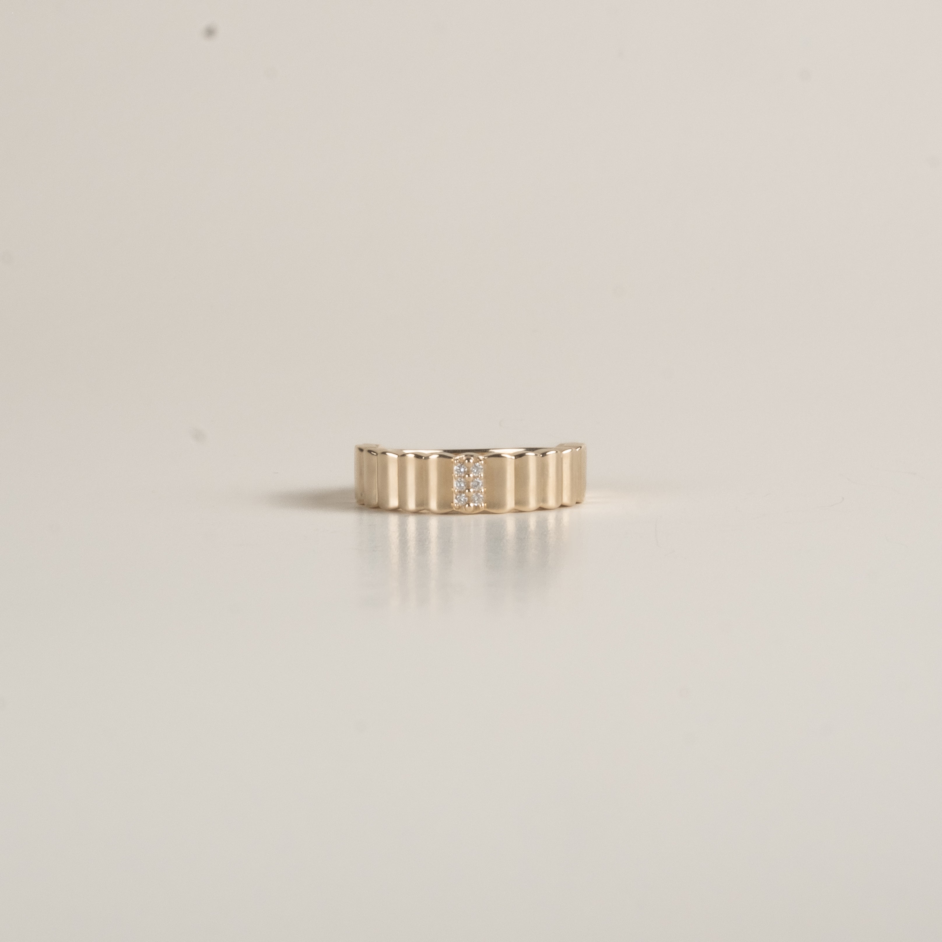 Ribbed Diamond Band