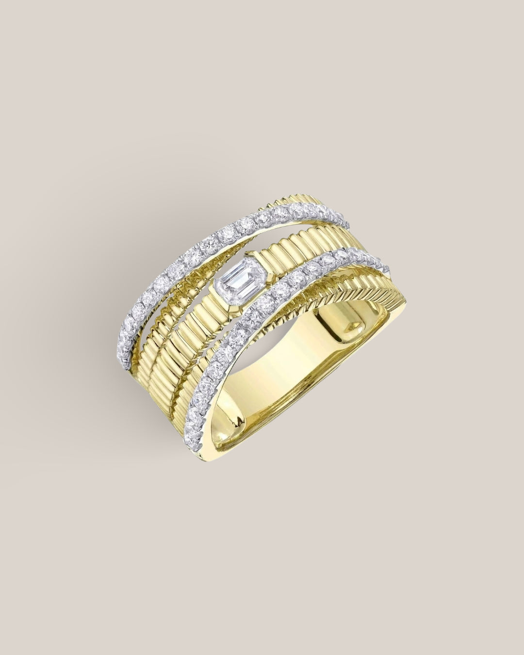 Ribbed Bridge Emerald-Cut Band